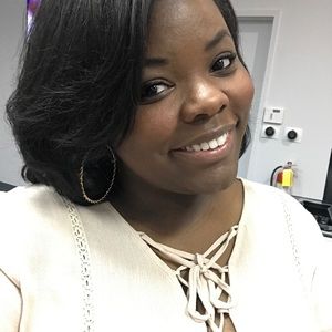 Meet your Posher, Alesha